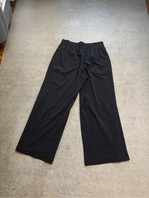 Prana Wide Leg Light Weight Quick Dry Cropped Pull On Pant Black thumbnail 2