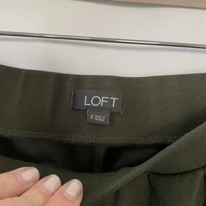 LOFT wide leg business casual‎ pants olive green pockets women's size small thumbnail 4
