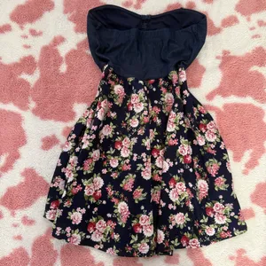 🌸 strapless floral mini dress – coquette summer vibes small 🌸 thumbnail 4