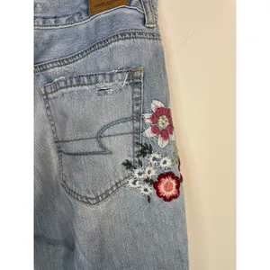 American Eagle Floral Embroidered Mom Jeans High Waist Frayed Hems 8 extra long thumbnail 9