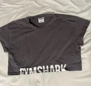 Gymshark crop top thumbnail 2