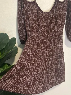 Paige of shoulder Long Sleeve Floral Mini Dress in dark purple thumbnail 7
