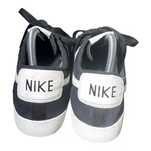 Size 10 - Nike Court Legacy low Suede Black White thumbnail 4