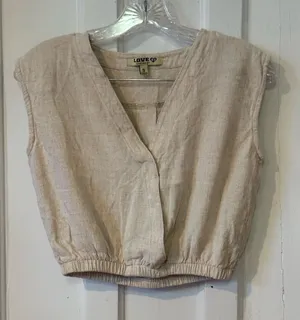 Love Cream Linen-Blend Cropped V-Neck Tank thumbnail 1