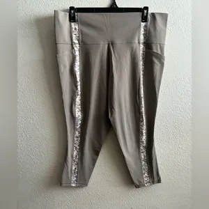 Athleta Grey Serene Salutation Stash Pocket Leggings with Patterned Stripe 3X thumbnail 4