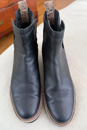 Dolce Vita Black Leather Chelsea Ankle Boots with Leopard Pull Tabs thumbnail 1