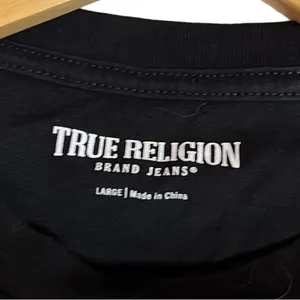 True Religion Buddha World Tour 2002 Los Angeles Black V-neck Tee Size Large thumbnail 6
