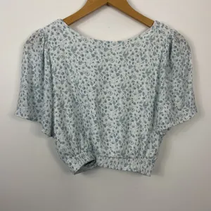 Abercrombie& Fitch Womens Cropped Knot Front Top Floral Print Short Sleeve M thumbnail 4