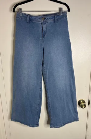 1822 Denim Light Wash Cropped Wide Leg Jeans - Size 10 thumbnail 1