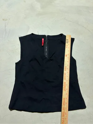 Spanx Black the perfect Sleeveless V-Neck Women's Top small thumbnail 3