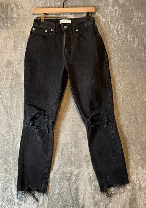 Abercrombie & Fitch High Rise Mom Jeans Size 26 Regular‎ Black Distressed thumbnail 1