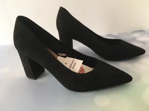 Black Heels, Size 7 1/2 thumbnail 1