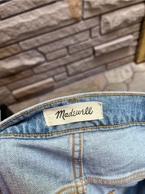 Madewell Classic Straight Jeans in Meadowland Wash 31 thumbnail 6