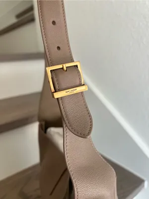 Saint Laurent YSL Le 5 à 7 Small Leather Shoulder Bag in Beige thumbnail 6