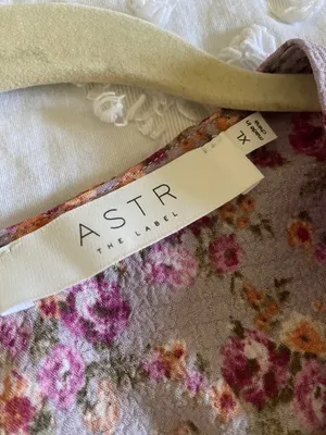 ASTR the Label Puff Sleeve V-Neck Back Cutout Midi Dress, purple peach floral XL thumbnail 6