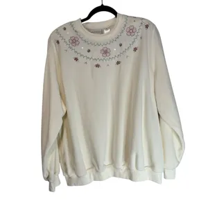 Alfred Dunner Woman 2X Cream Floral Embroidered‎ Sequin Fleece Sweatshirt Top thumbnail 2
