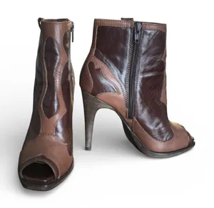 BCBG Generation Peep Toe Heeled Booties Brown Leather Western zip up Women‎ US 6 thumbnail 1