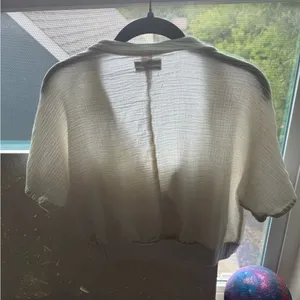 Urban Outfitters Blouse Top Womens Small Cropped White Wrap Short Sleeve thumbnail 2