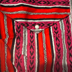 Wrangler Retro NWT Women’s pink/red tribal Button Down Shirt in size medium thumbnail 8