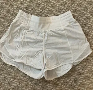 Lululemon High-Rise Hotty Hot Shorts 2.5 Inch thumbnail 1