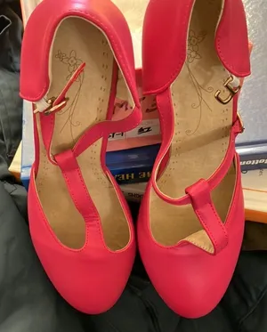 Pink t strap shoes European 43 thumbnail 1