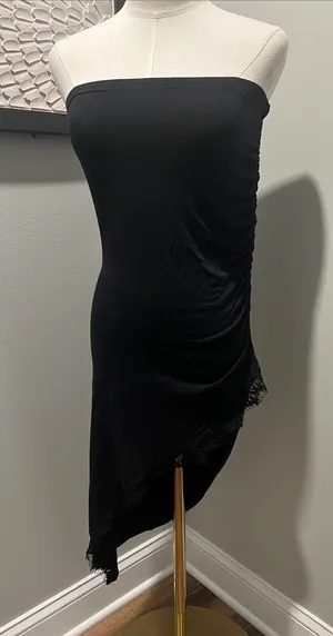 Charlotte Russe Black Asymmetrical Strapless Skirt thumbnail 1