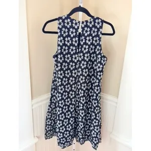 Tommy Hilfiger Floral Lace Trapeze Dress Sleeveless Shift Navy Blue White Size 6 thumbnail 3