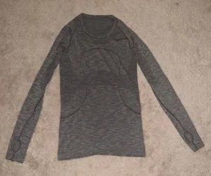 Lululemon Swiftly Tech Long Sleeve Shirt 2.0 Race Length thumbnail 1