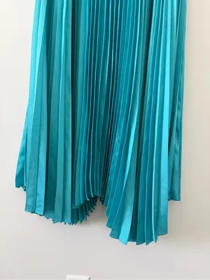 Alice + Olivia Joleen V Neck Pleated Skirt Handkerchief Midi Dress Teal Blue 4 thumbnail 3