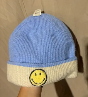Aerie beanie thumbnail 1