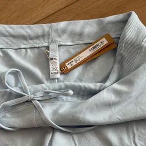 New skims shorts xl thumbnail 2