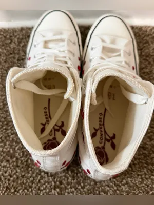 Converse Chuck Taylor All Star High Valentine's Day Hearts Roses White Size 8 thumbnail 3