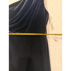 Azazie Black Velvet One Shoulder Maxi Dress Gown‎ Women Size A8 Ruched Formal thumbnail 4
