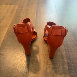 Gucci Bamboo Buckle Orange Leather Ankle Strap Heels Women's Size 38.5 thumbnail 3