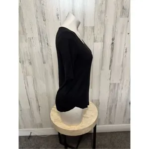 H&M basic black top thumbnail 3