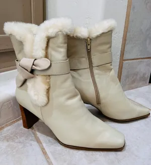 Markon Cream Faux Fur Boots thumbnail 1