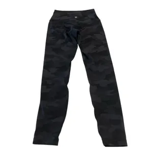 Lululemon Align Pant 25" Leggings in Black Camo size 4 thumbnail 2