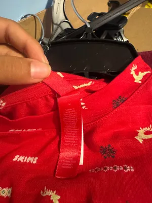 SKIMS Crop Long Sleeve Carberry Vintage Deer thumbnail 5