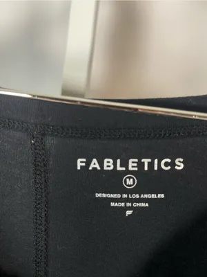 Fabletics Black Medium Short Sleeve Scoop Neck Tee Off Shoulder Yoga Workout thumbnail 5