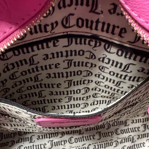 JUICY COUTURE Hot Pink Embossed Shoulder Weekender Bag & Small Coin Purse thumbnail 9