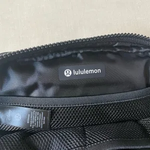 Disney x lululemon Everywhere Belt Bag 1L Mickey in Motion Graphic thumbnail 10