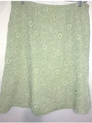 Miss Dorby 18W Workwear Textured Floral A-Line Mini Skirt Plus in Sage Green thumbnail 7