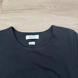 Aritzia Babaton SEGOVIA BLACK CUT OUT CONTOUR BODYSUIT thumbnail 7