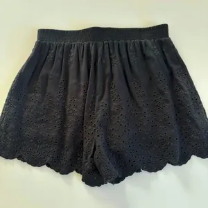 Abound Black Eyelet Pull-On Stretchy Shorts Women’s Large Summer Boho Floral thumbnail 7