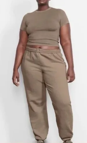 SKIMS Outdoor Jogger Fleece Sweatpants in Desert Size Large‎ thumbnail 1