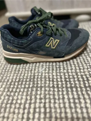 New Balance Women's 1600 'Tartan' Sneakers Size 8 thumbnail 3