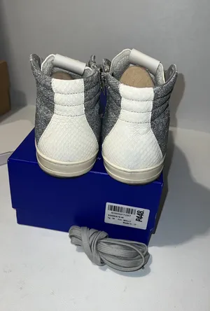 P448 Pre-loved Skate Molly Sneakers grey casual classic stylish chic thumbnail 4