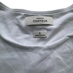 Babaton Aritzia Contour Muscle Tank White‎ Womens S Sleeveless Cropped Crew Neck thumbnail 3
