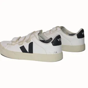 VEJA Recife White Black Leather Sneakers 40 US 9 thumbnail 6