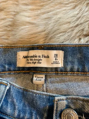 Abercrombie & Fitch Jeans Women The 90s Straight Ultra High Rise Curve Love 28/6 thumbnail 3